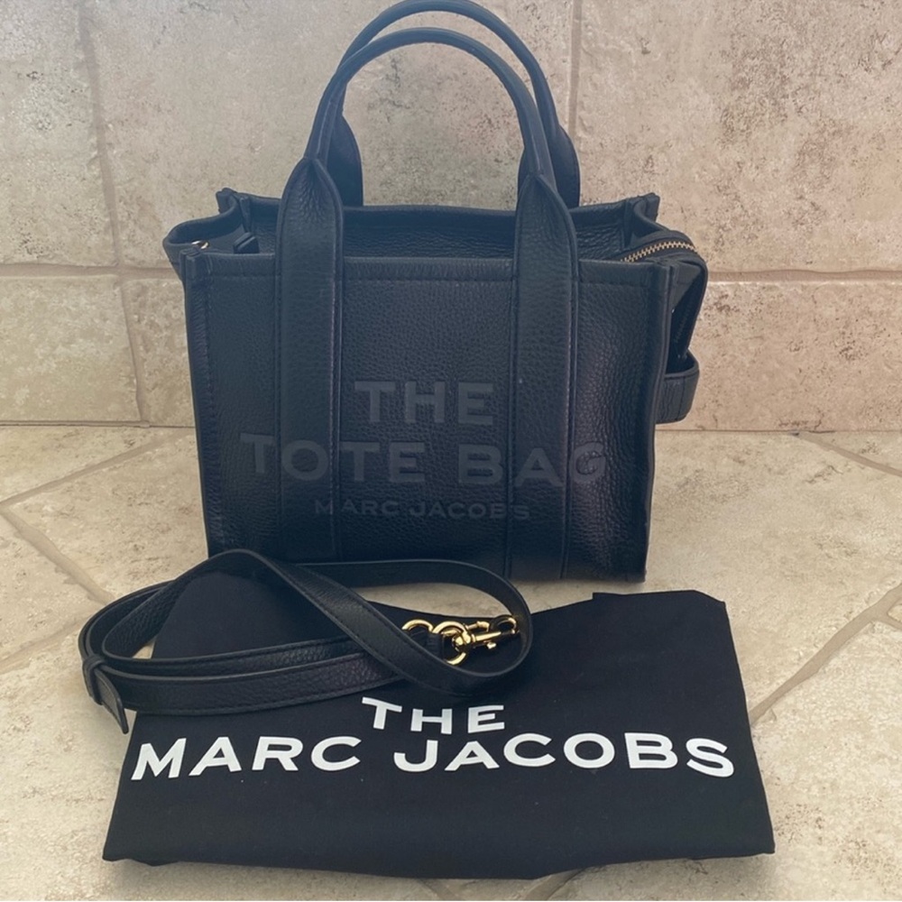 *SOLD* NWT Marc Jacobs The Leather Small Tote Bag